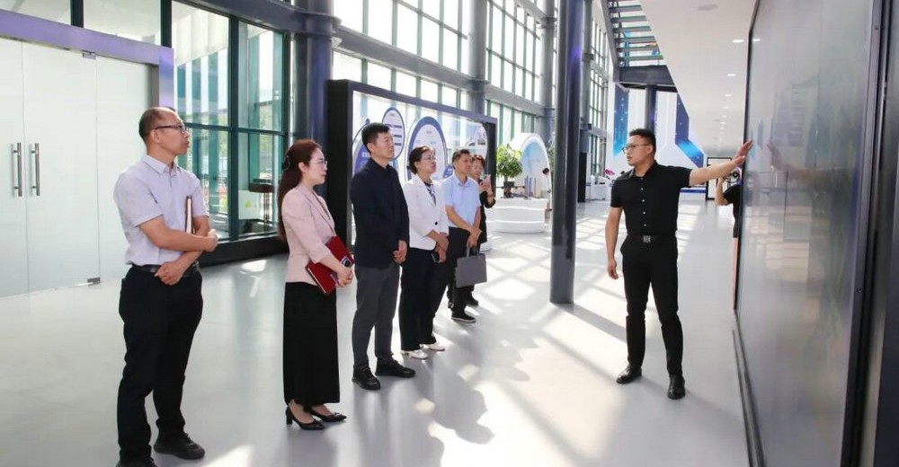 区政协开展“抓住北京服装学院入驻契机 加快张家湾...