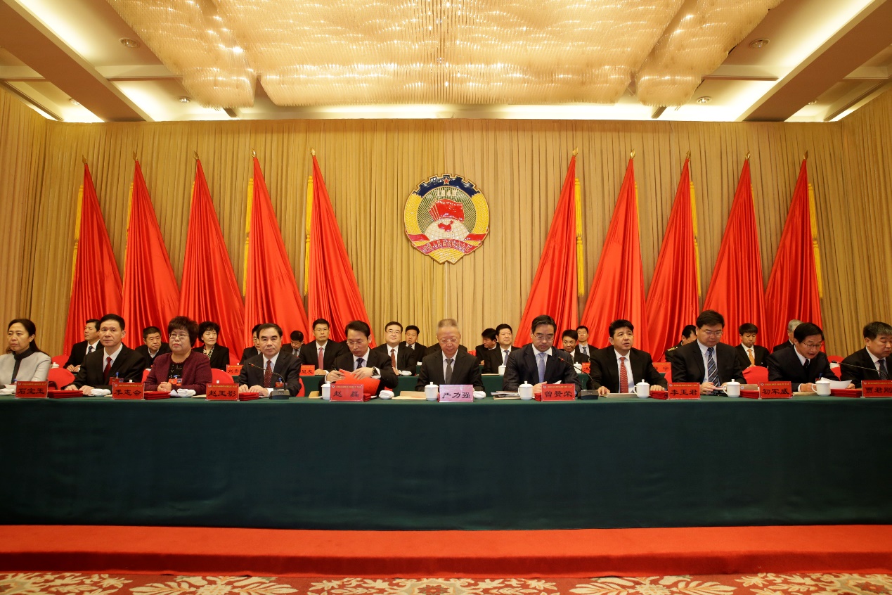 区政协六届三次会议隆重开幕
