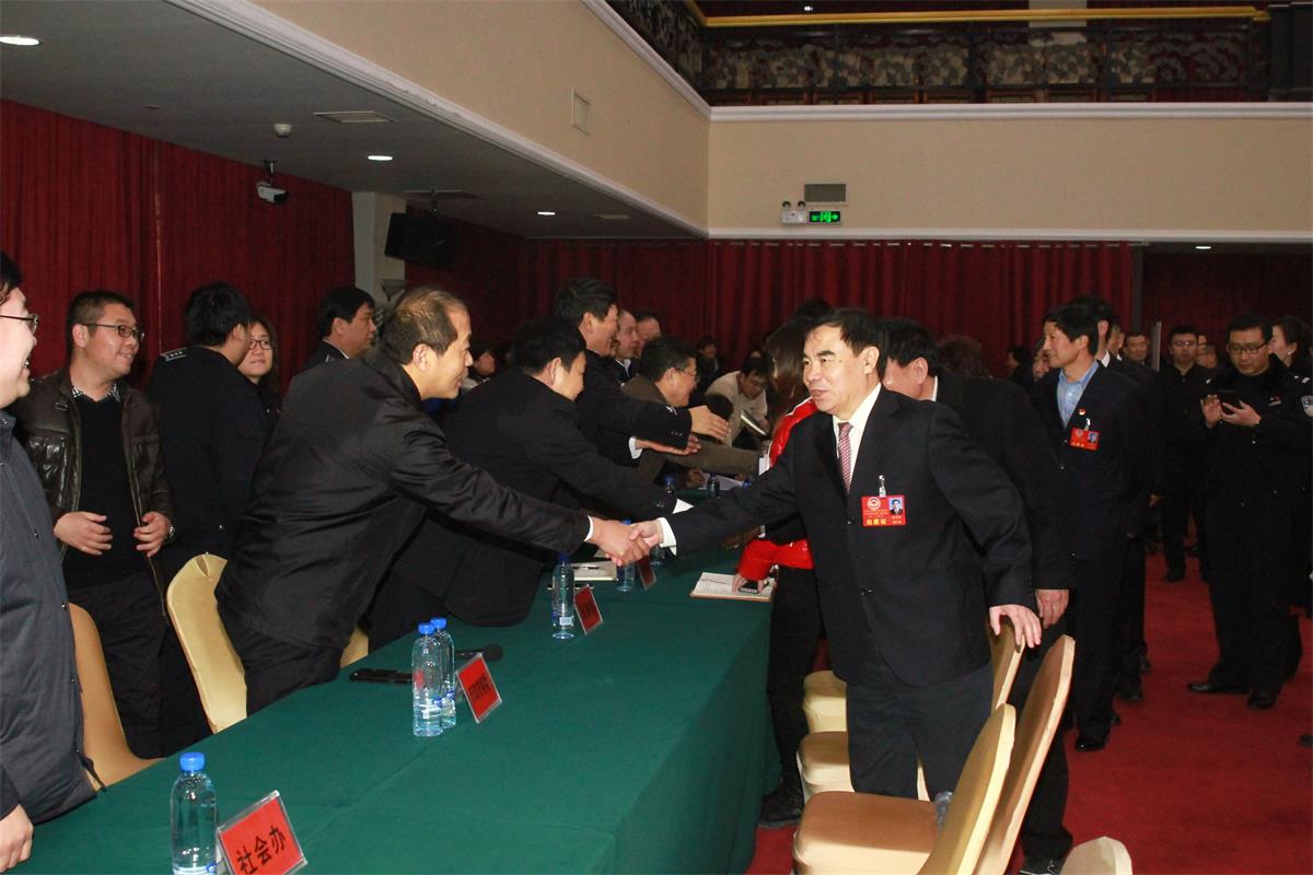 代表委员政务咨询活动